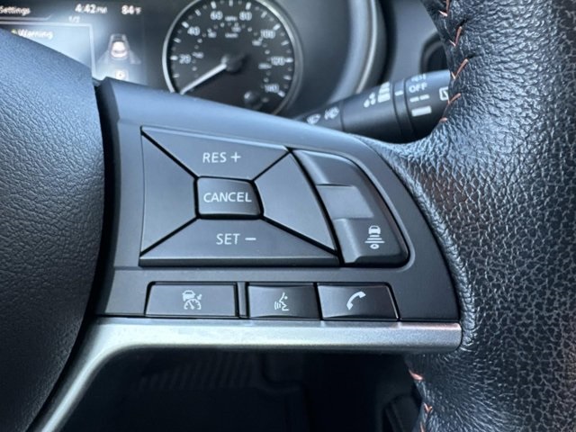 2022 Nissan Kicks SR photo 21