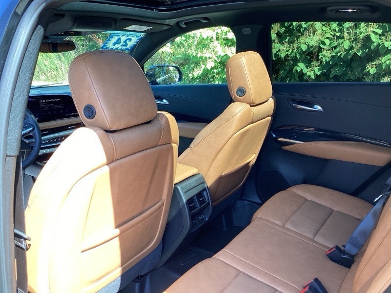 2024 Cadillac XT4 Premium Luxury photo 12