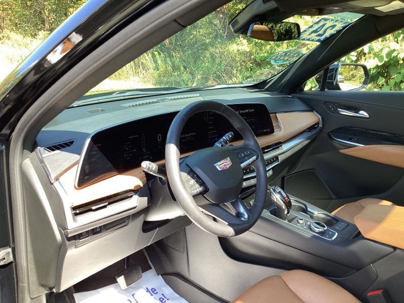 2024 Cadillac XT4 Premium Luxury photo 18