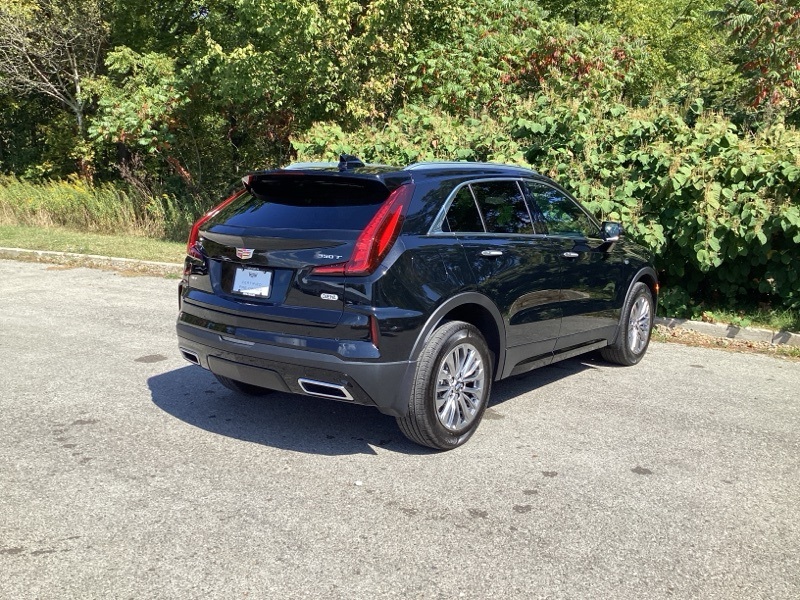 2024 Cadillac XT4 Premium Luxury photo 7