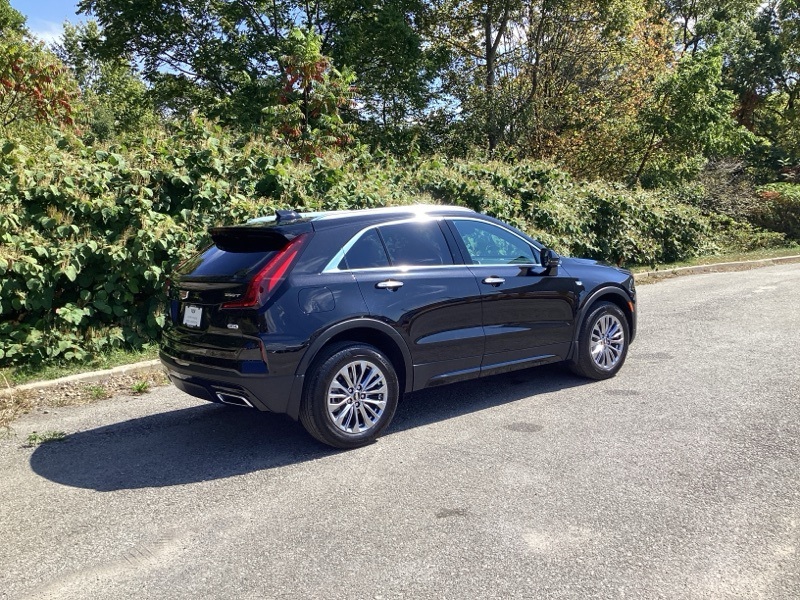 2024 Cadillac XT4 Premium Luxury photo 8