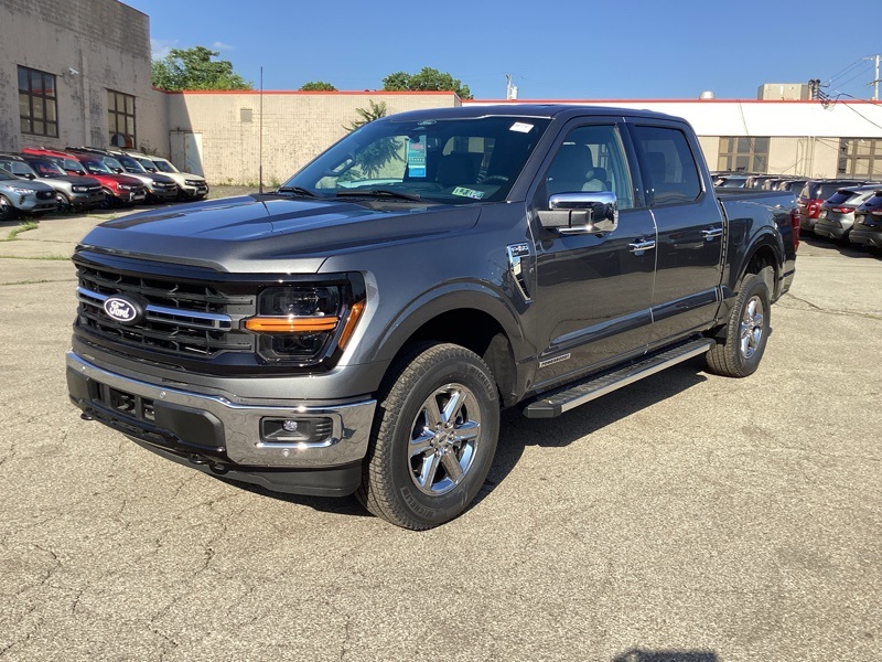 2025 Ford F-150 XLT photo 3