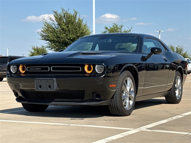 2023 Dodge Challenger SXT photo 4
