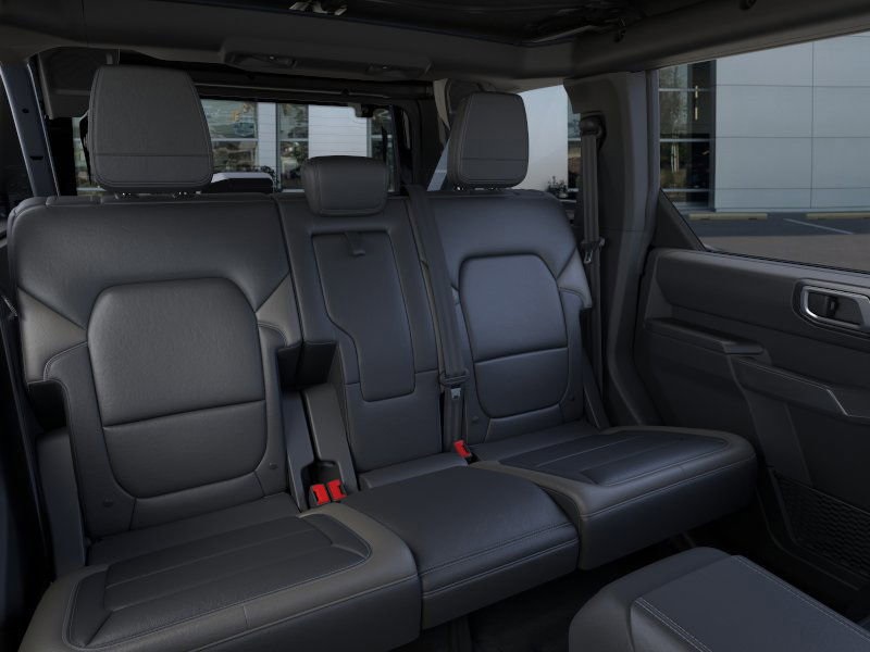 2025 Ford Bronco Outer Banks photo 9