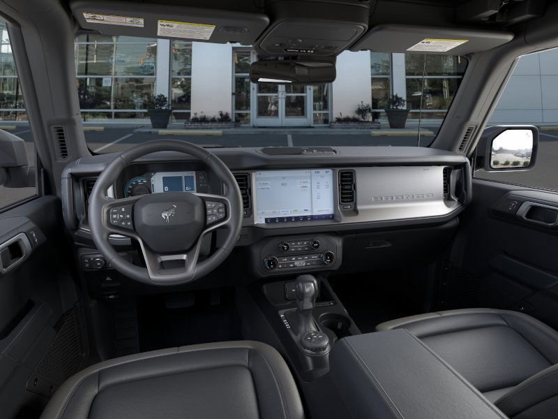 2025 Ford Bronco Outer Banks photo 8
