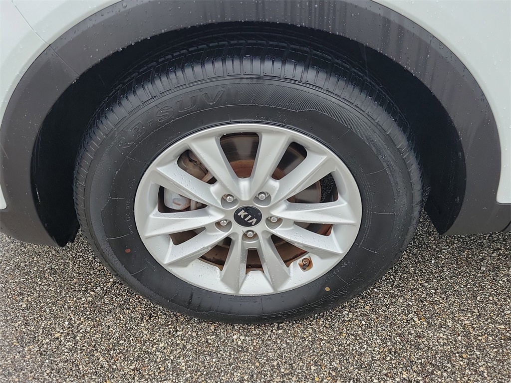 2019 Snow White Pearl Kia Sorento LX AWD SUV