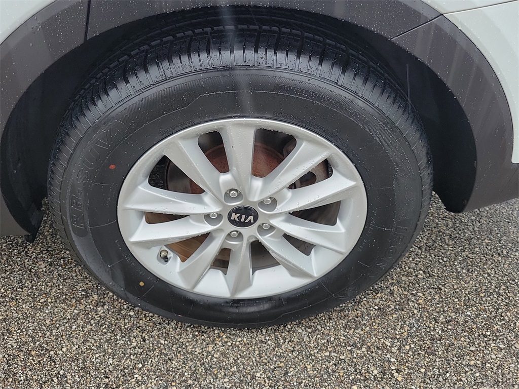 2019 Snow White Pearl Kia Sorento LX AWD SUV