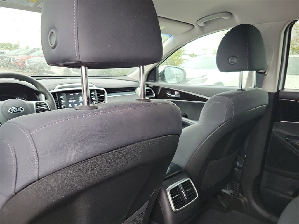 2019 Snow White Pearl Kia Sorento LX AWD SUV