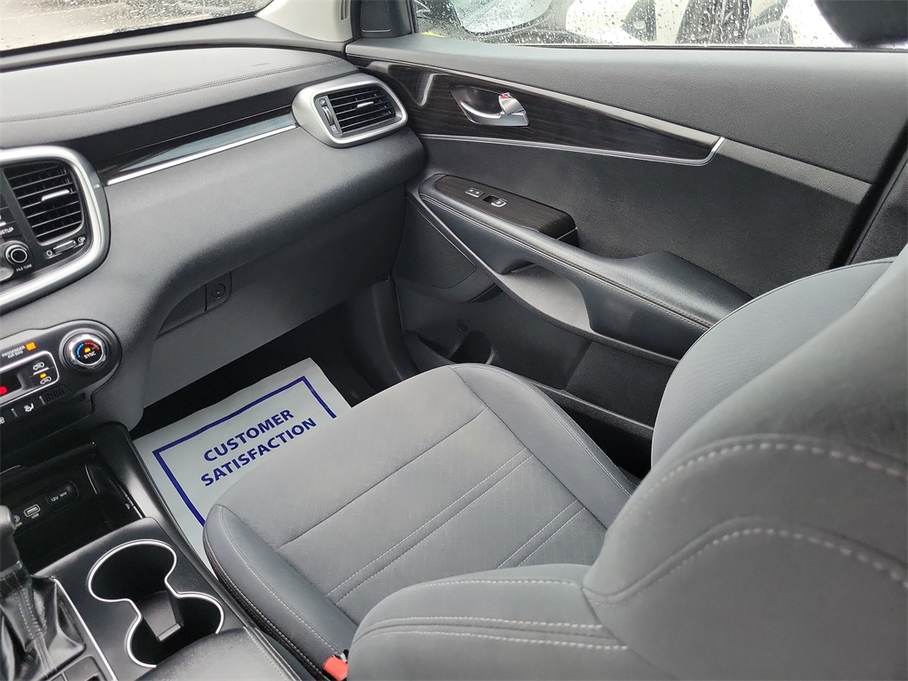 2019 Snow White Pearl Kia Sorento LX AWD SUV