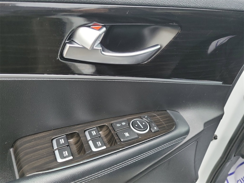 2019 Snow White Pearl Kia Sorento LX AWD SUV