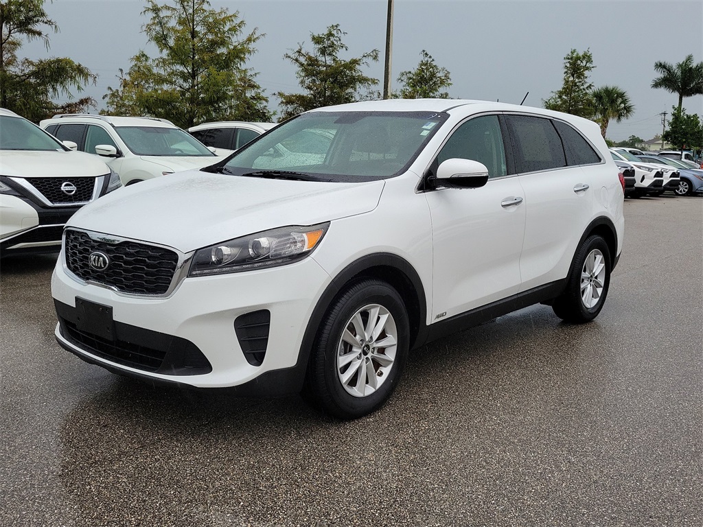2019 Snow White Pearl Kia Sorento LX AWD SUV