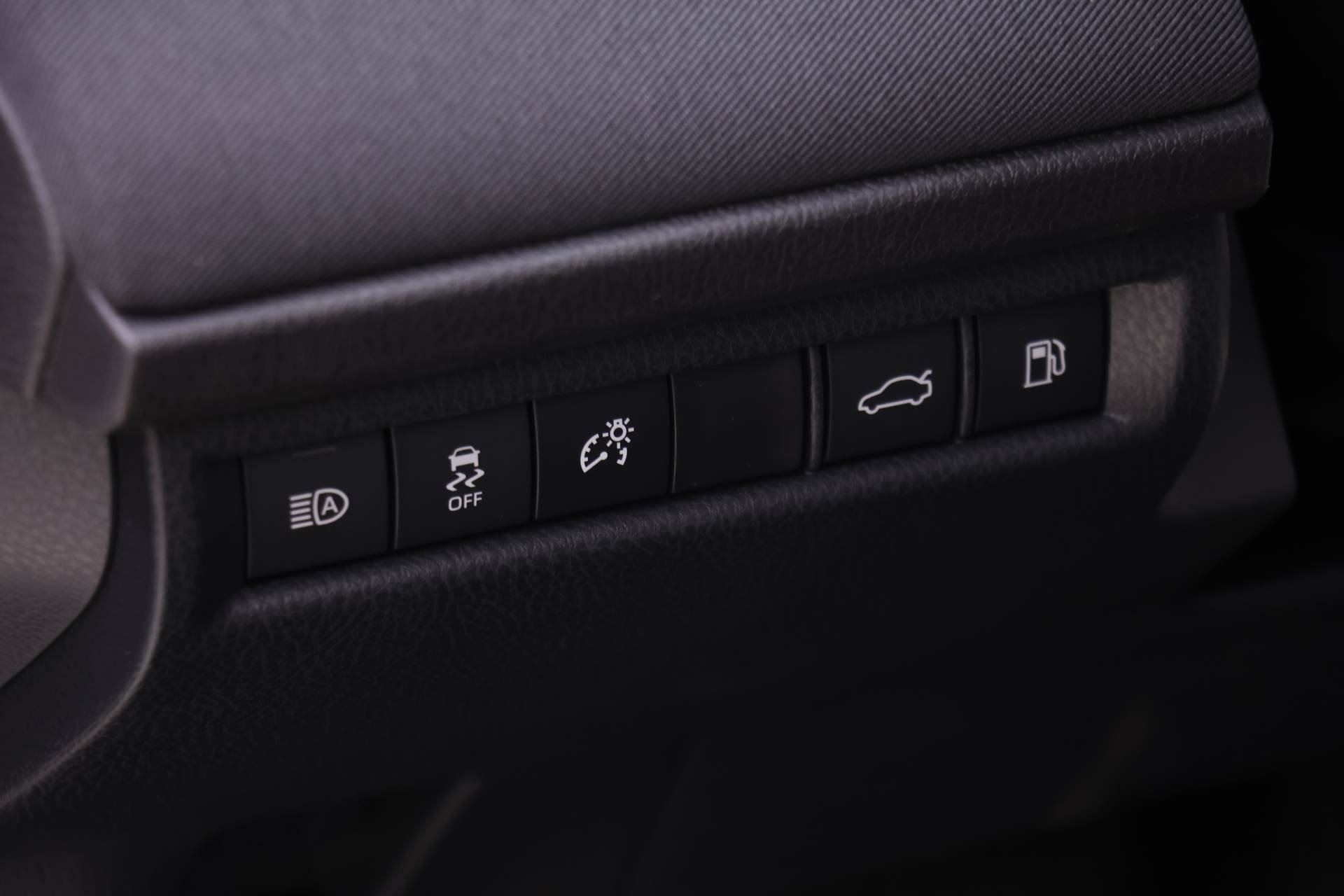 2026 Toyota Camry LE photo 13