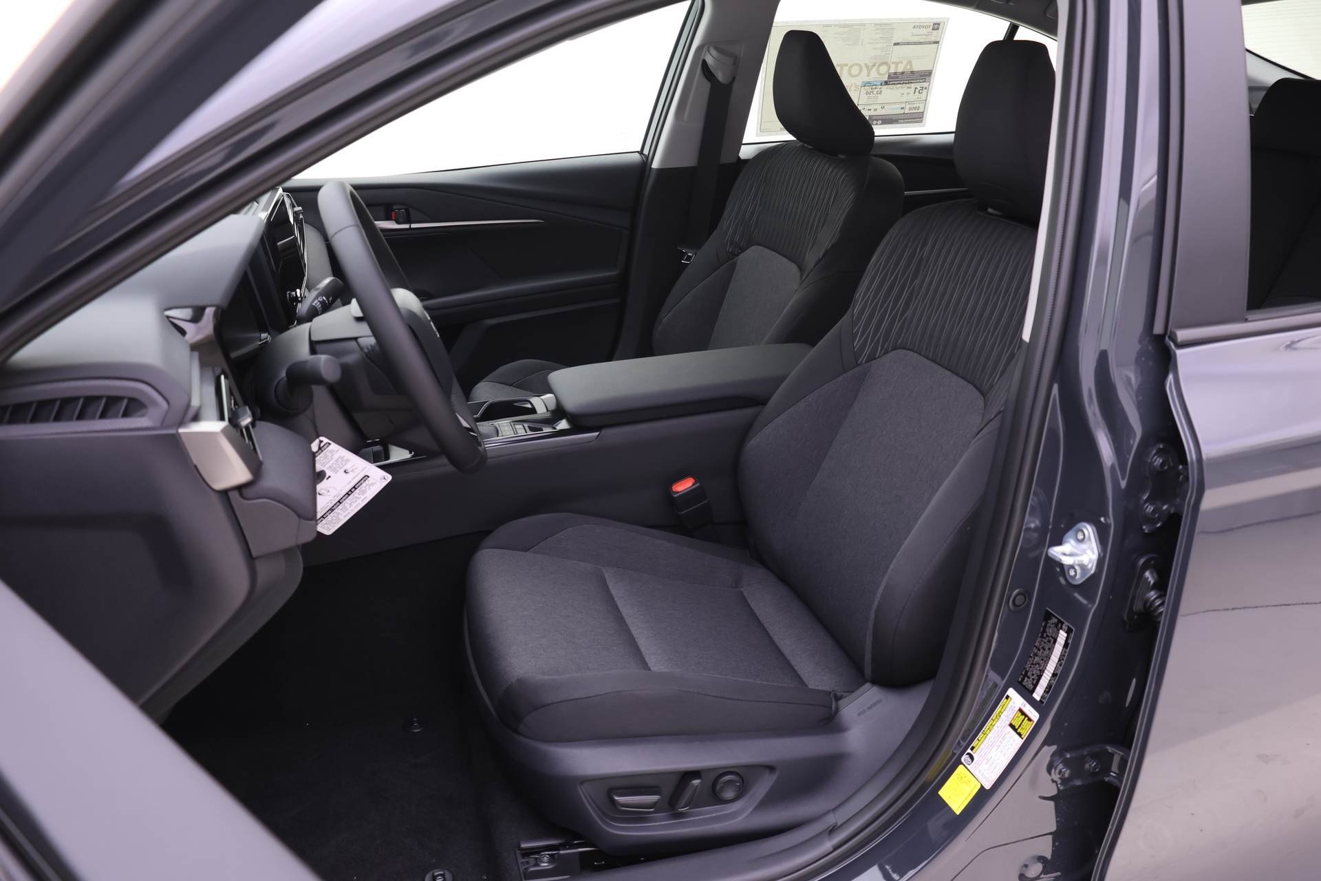 2026 Toyota Camry LE photo 4