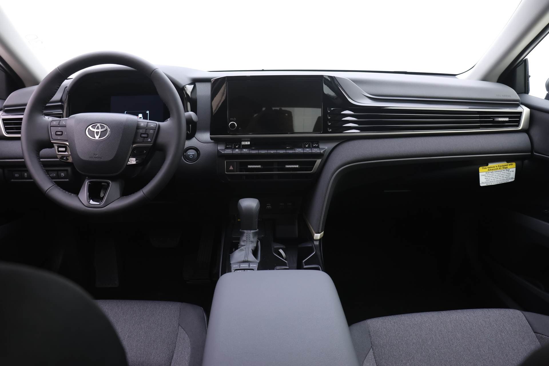 2026 Toyota Camry LE photo 5