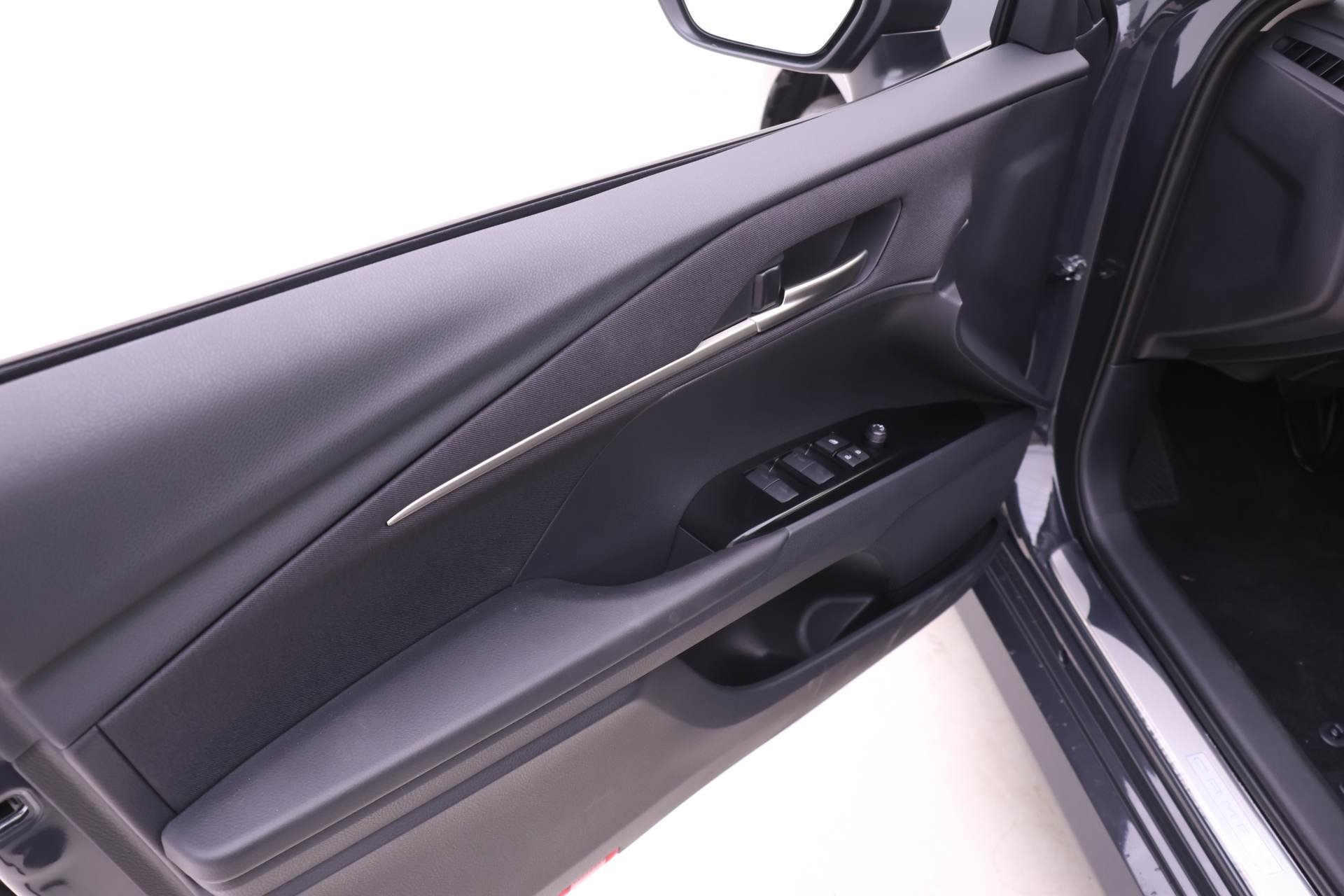 2026 Toyota Camry LE photo 8
