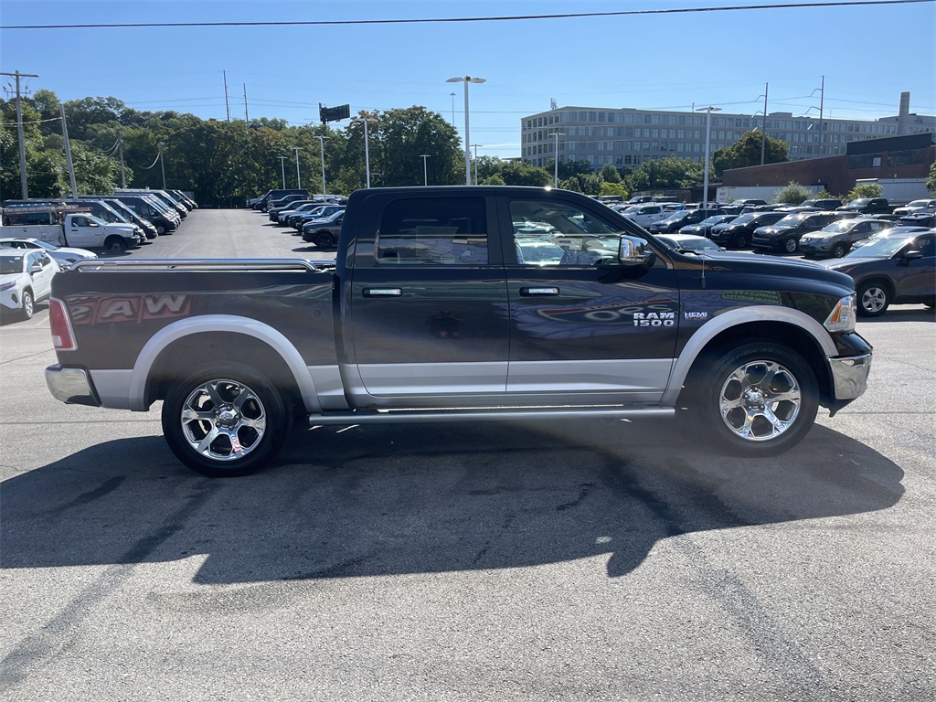 2017 Ram 1500 Laramie photo 5