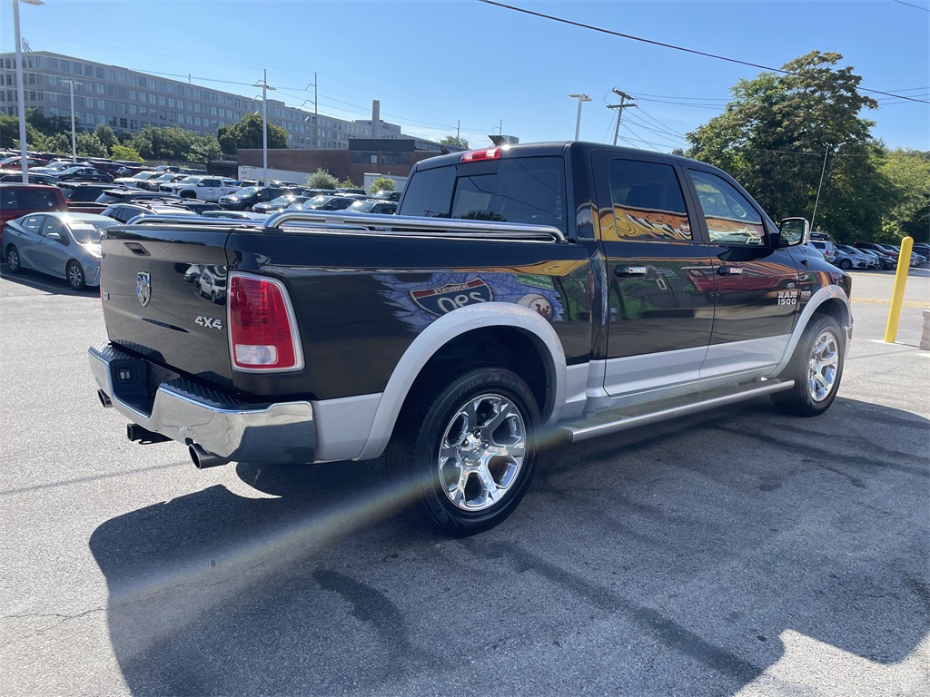 2017 Ram 1500 Laramie photo 6
