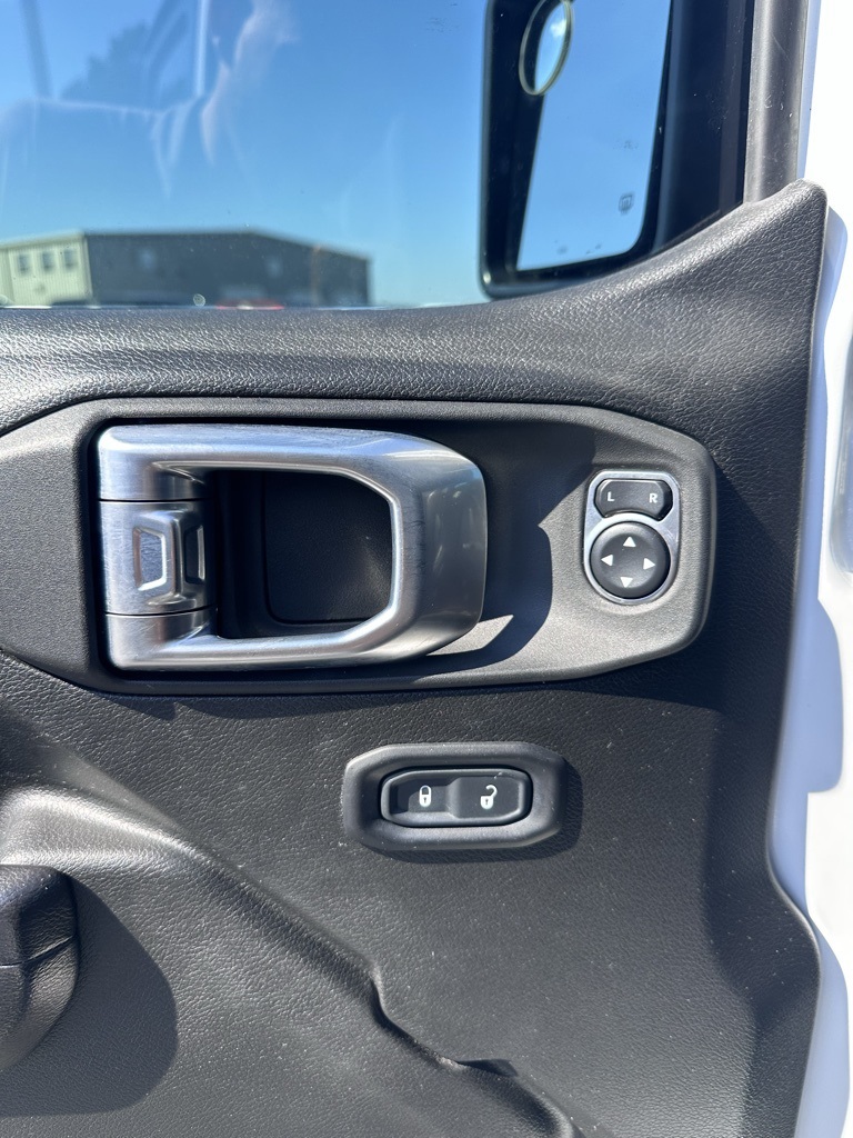 2021 Jeep Wrangler Unlimited Willys photo 12