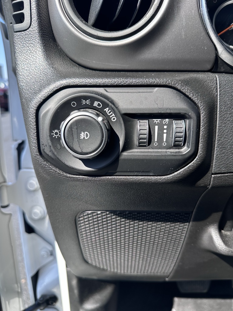 2021 Jeep Wrangler Unlimited Willys photo 13