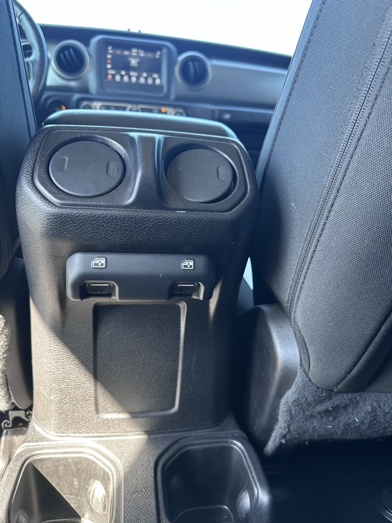 2021 Jeep Wrangler Unlimited Willys photo 30