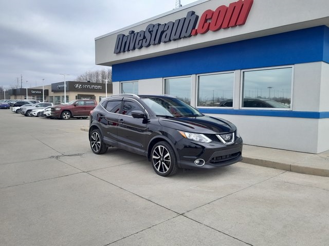 Used 2017 Nissan Rogue Sport SL with VIN JN1BJ1CR2HW143758 for sale in Triadelphia, WV