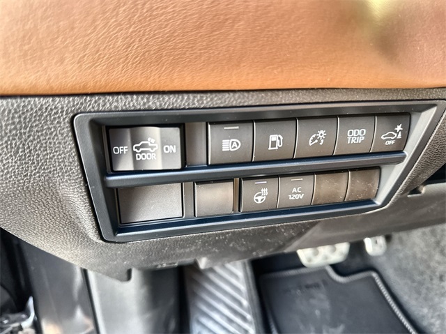 2025 Toyota Tundra 1794 Edition CrewMax photo 10