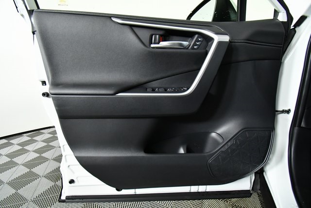 New 2025 Toyota RAV4 SUV