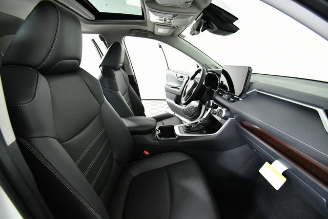 New 2025 Toyota RAV4 SUV