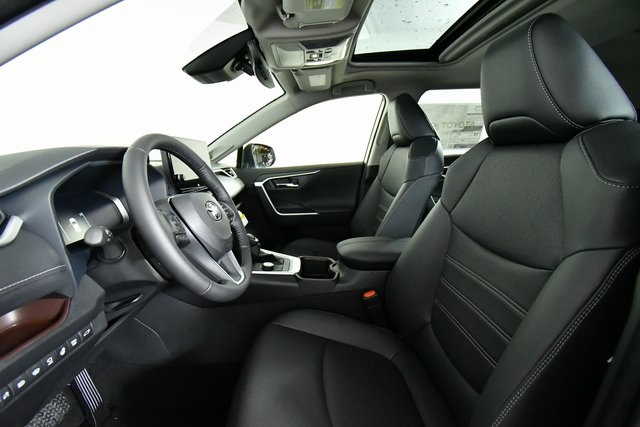 New 2025 Toyota RAV4 SUV