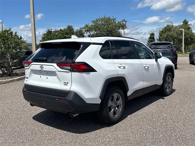 2024 Toyota RAV4 XLE photo 3