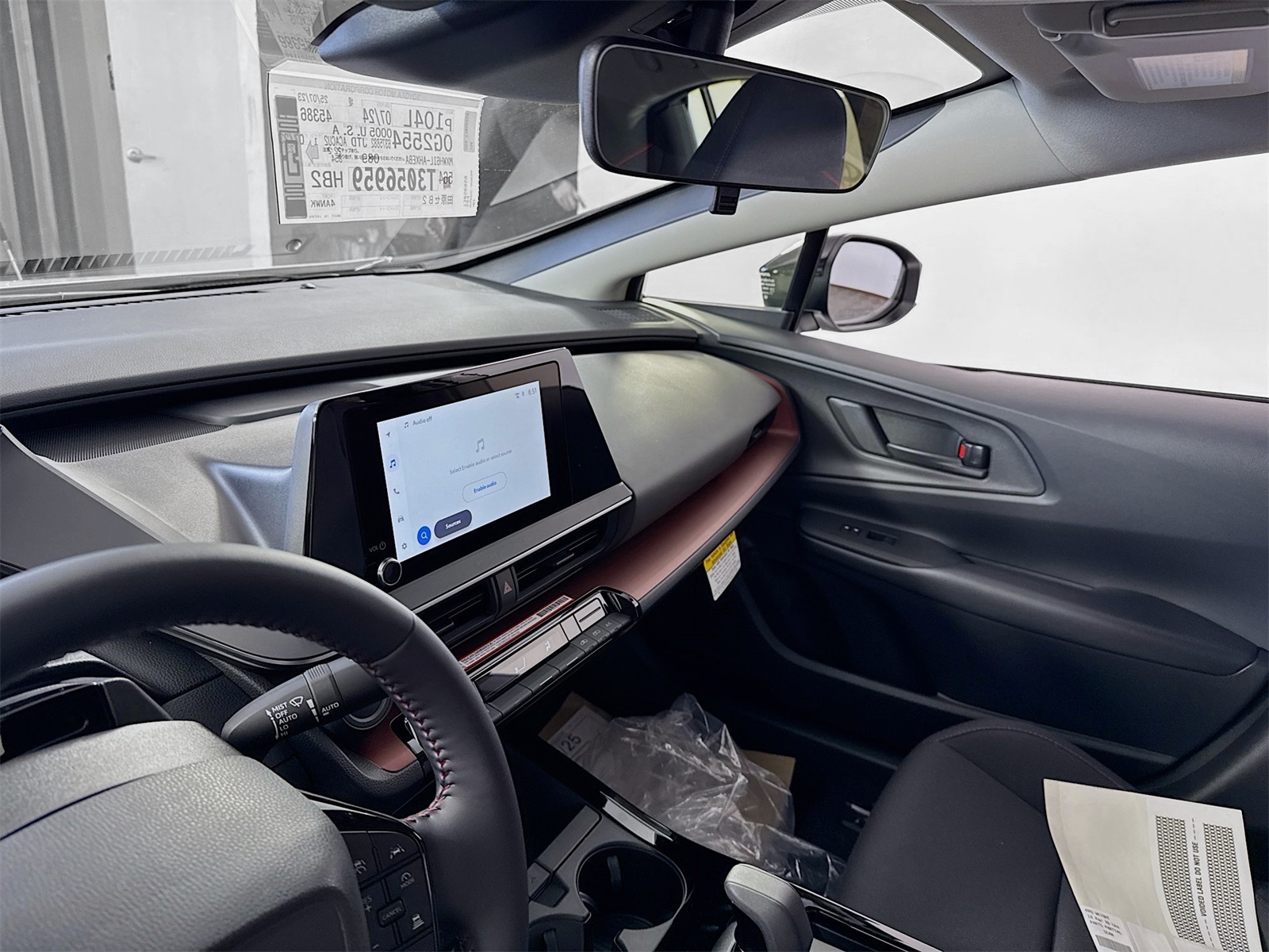 2026 Toyota Prius Plug-in Hybrid SE photo 5