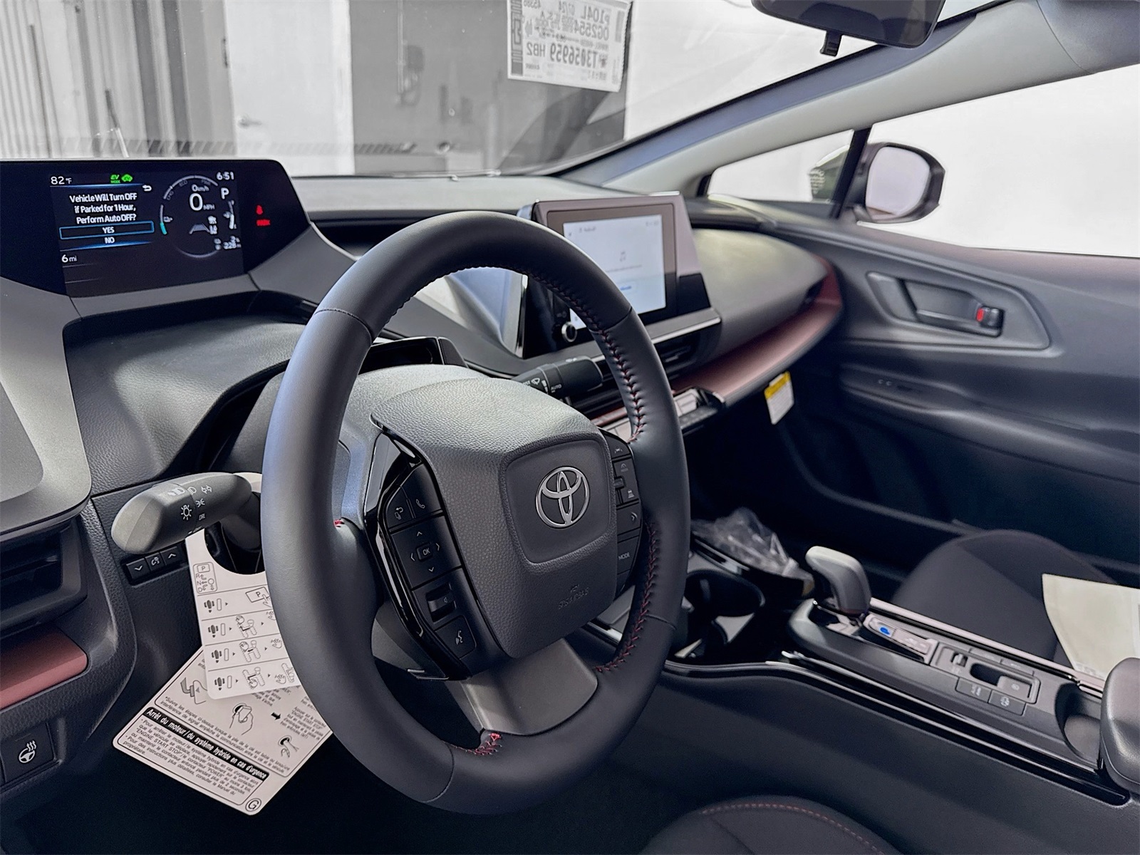 2026 Toyota Prius Plug-in Hybrid SE photo 6