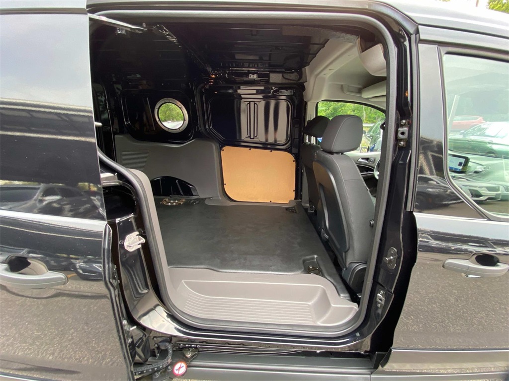 2023 Ford Transit Van XLT photo 10