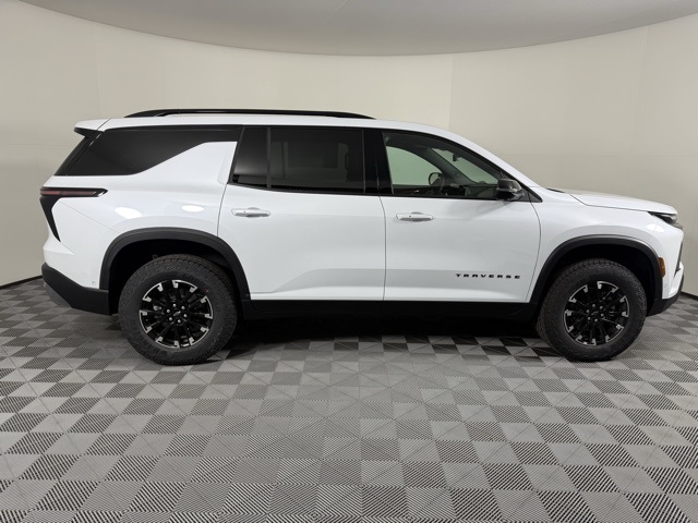 2026 Chevrolet Traverse Z71 photo 2