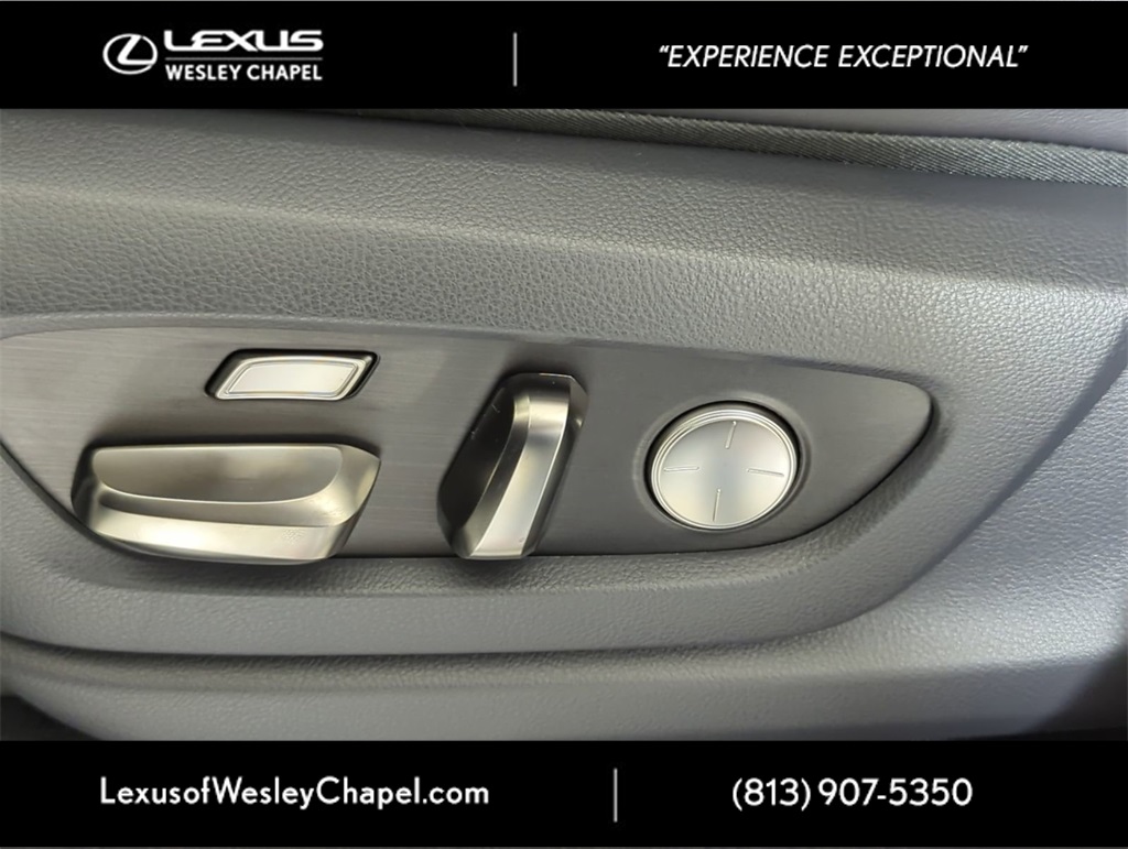 2025 Lexus LX photo 15