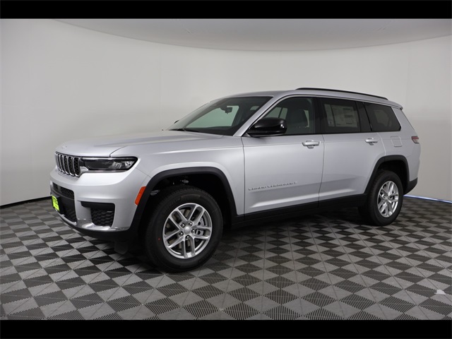 2025 Jeep Grand Cherokee L Laredo's photo