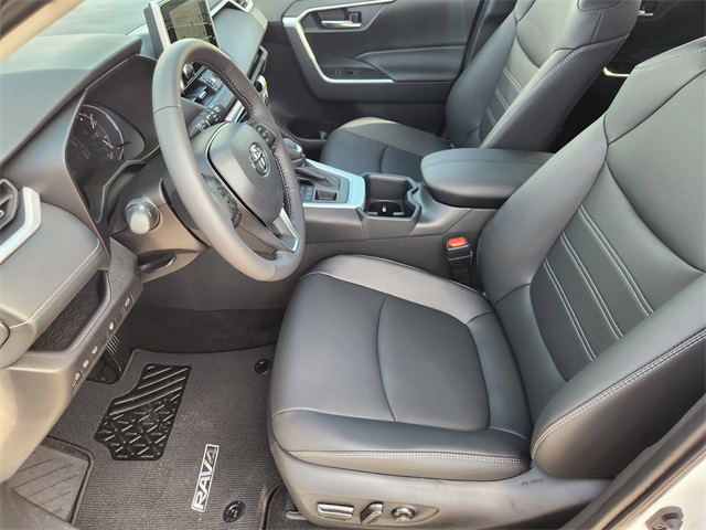2025 Toyota RAV4 XLE Premium photo 4