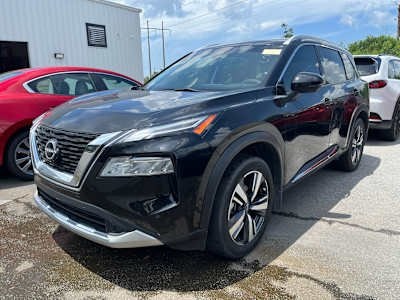 2023 Super Black Nissan Rogue Platinum SUV