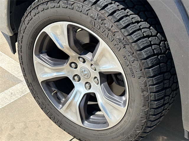 2019 Ram 1500 Laramie photo 13