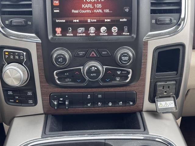 2017 Ram 1500 Laramie Crew Cab 4x4 5'7" Box