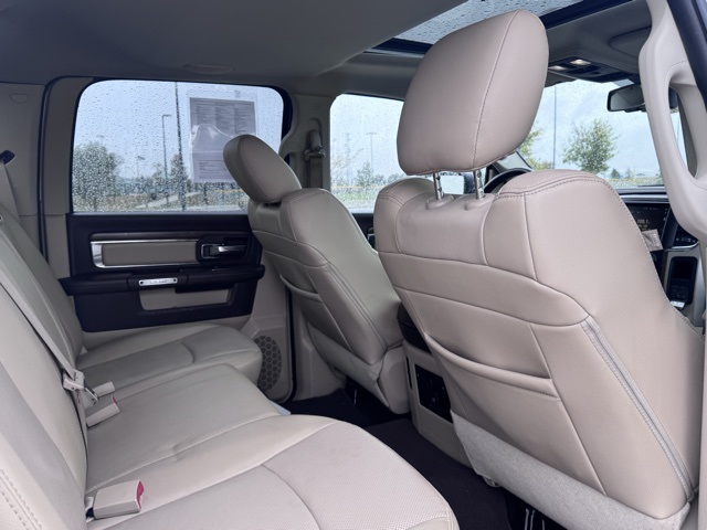 2017 Ram 1500 Laramie Crew Cab 4x4 5'7" Box