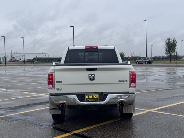 2017 Ram 1500 Laramie Crew Cab 4x4 5'7" Box