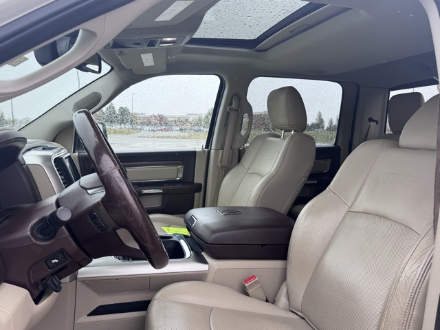 2017 Ram 1500 Laramie Crew Cab 4x4 5'7" Box