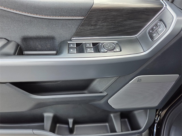 New 2025 Ford F-150 Lariat 4D SuperCrew