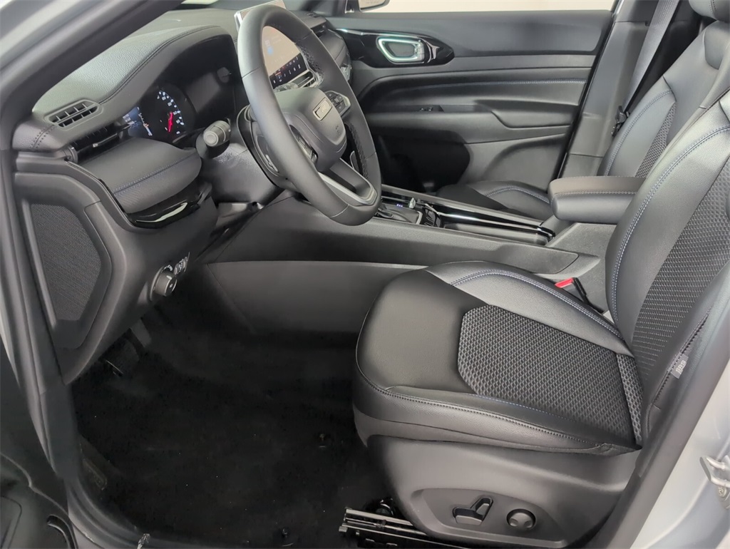 new 2026 Jeep Compass car, priced at $28,900