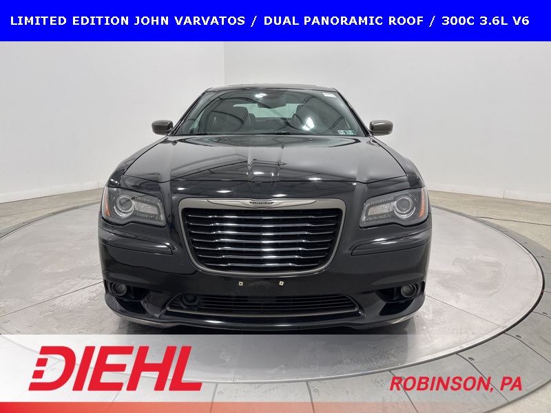 2013 Chrysler 300 C photo 2