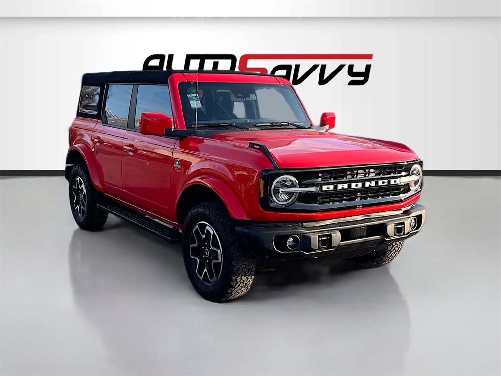 2022 Ford Bronco 4-Door Outer Banks's photo