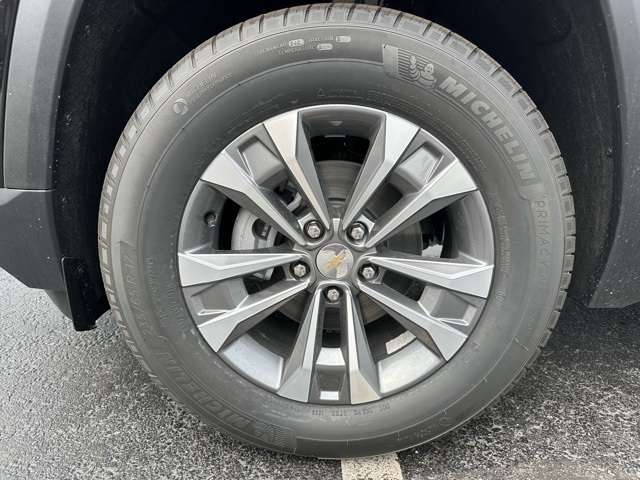 2026 Chevrolet Equinox LT photo 3