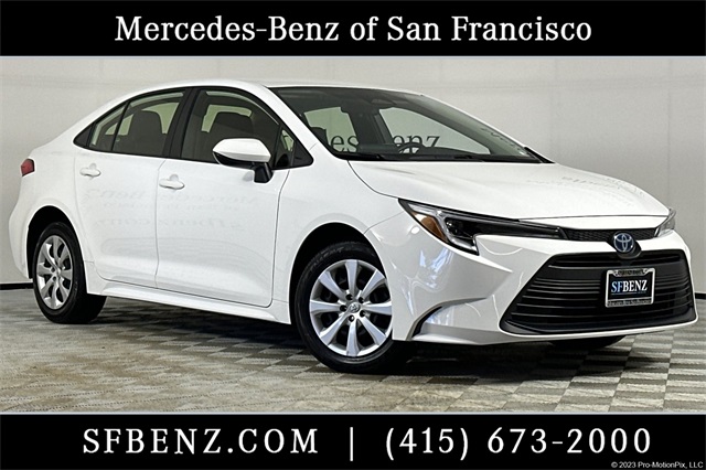 2024 Toyota Corolla LE's photo