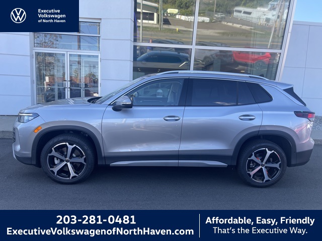 2025 Volkswagen Tiguan SE's photo